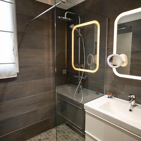 Βίλα Nossi Be Carqueiranne